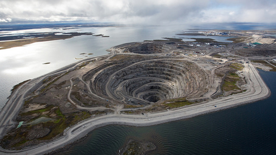 april diavik mine 900x507