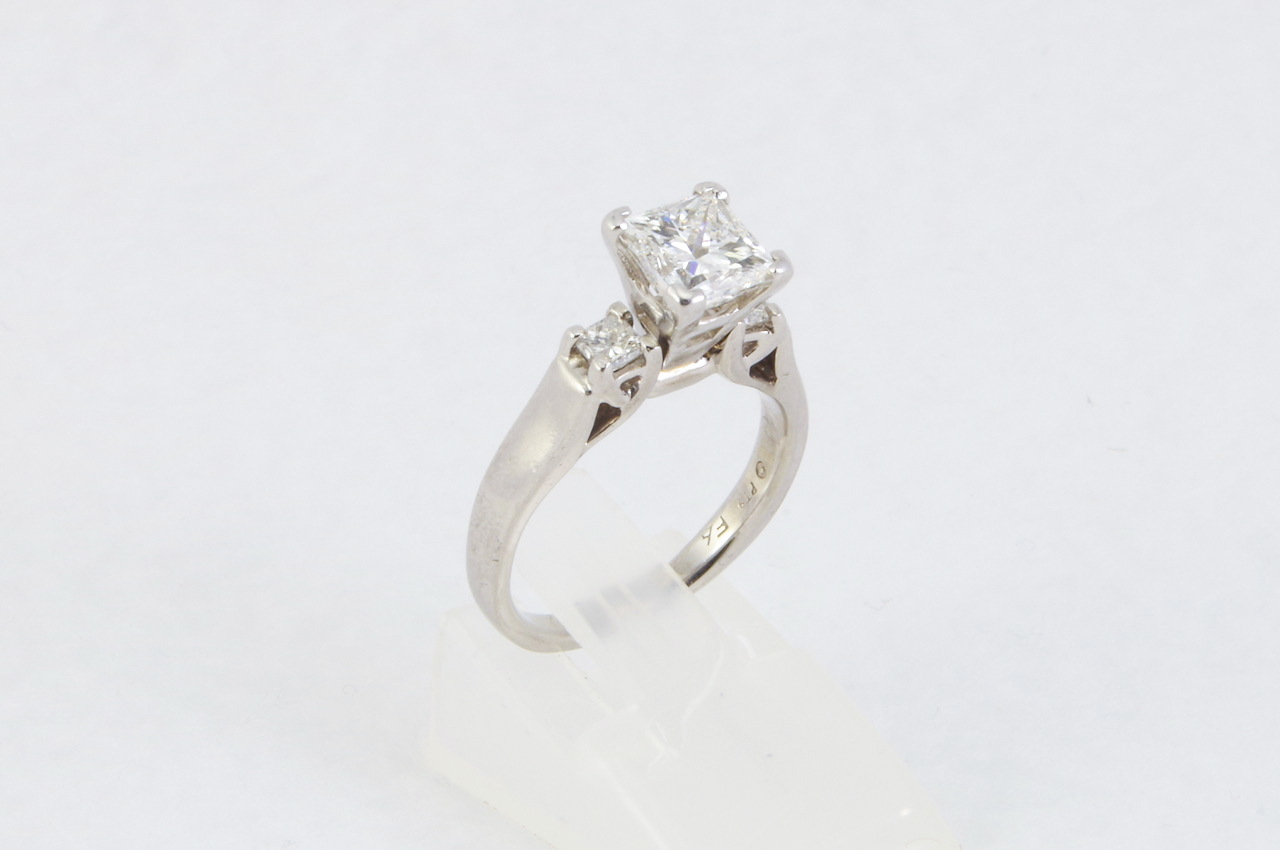 Estate Platinum Diamond Princess Cut Ring Side