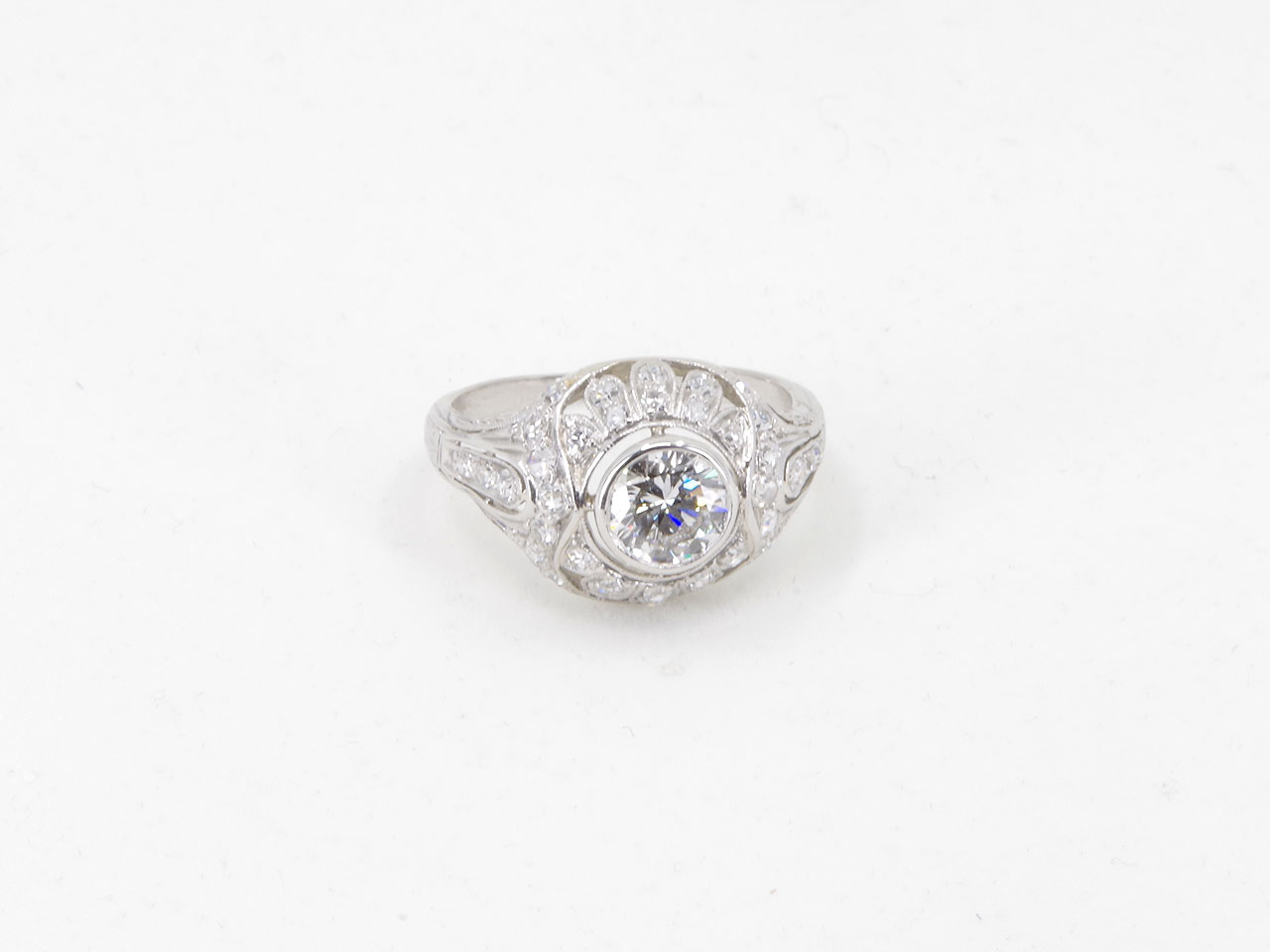 Estate Vintage Platinum Lab Grown Diamond Ring Flat
