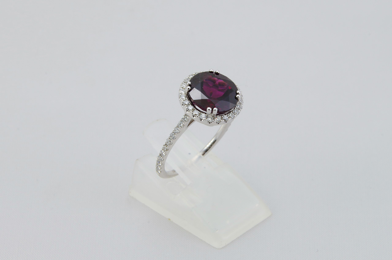 White Gold Round Brilliant Rhodolite Garnet Halo Ring