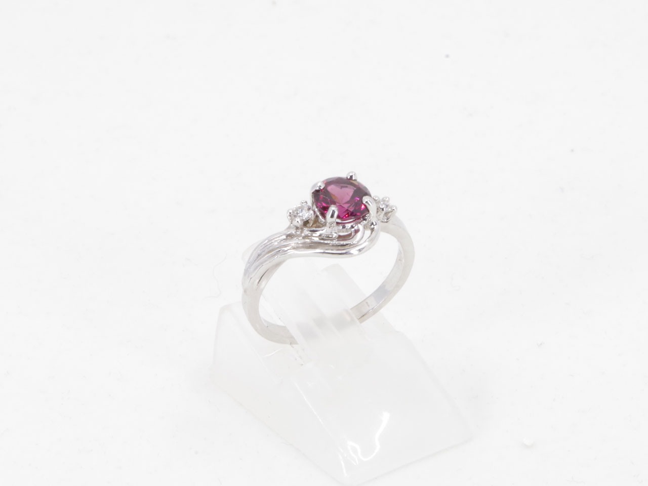 14K White Gold Rhodolite Garnet & Diamond Freeform Ring Side