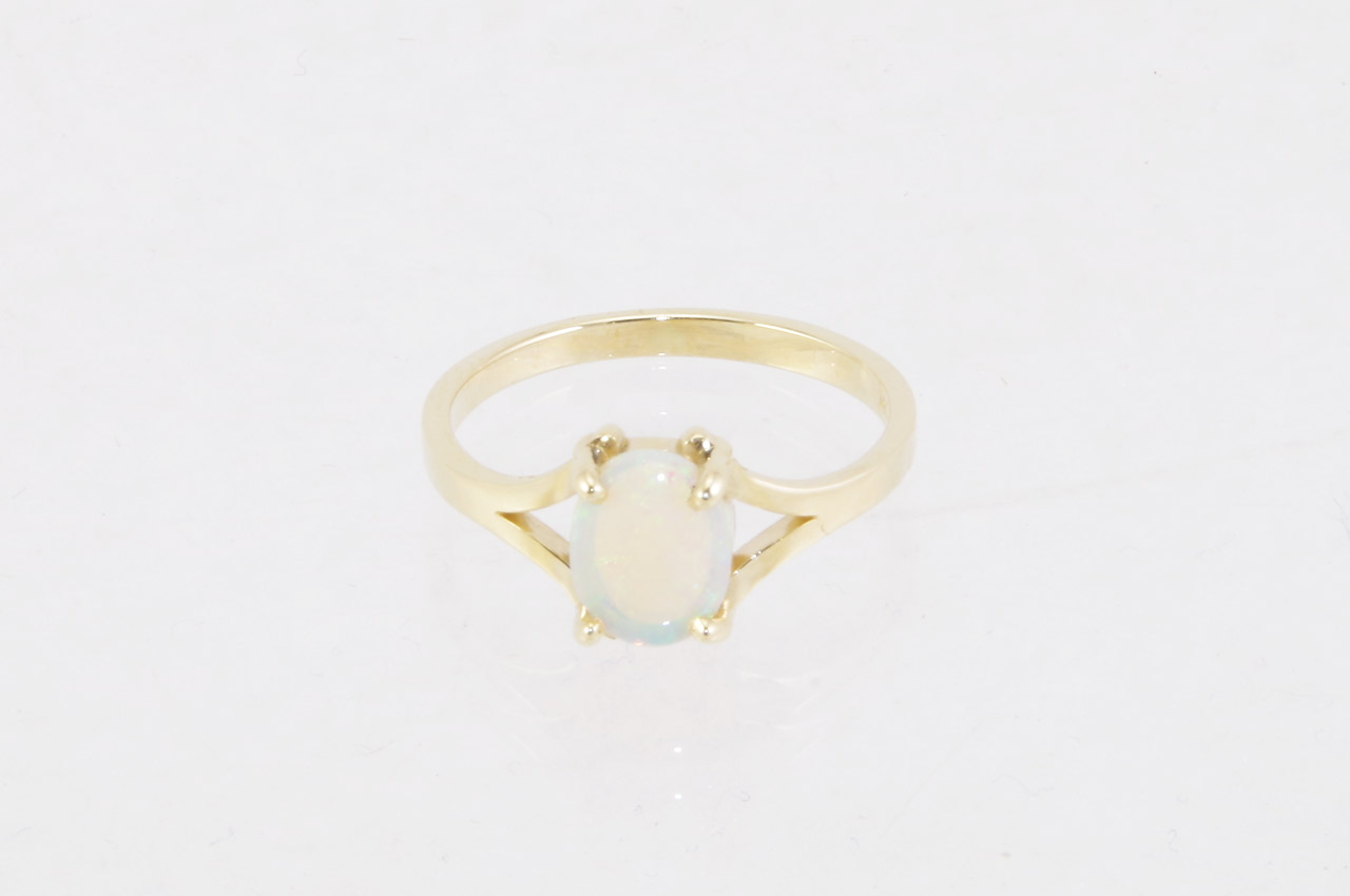 14k Yellow Gold Oval Opal Ring Flat