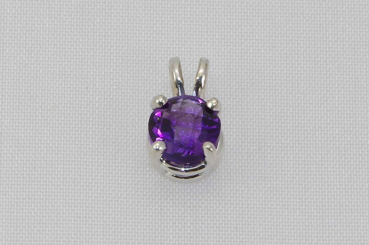 White Gold Amethyst Pendant